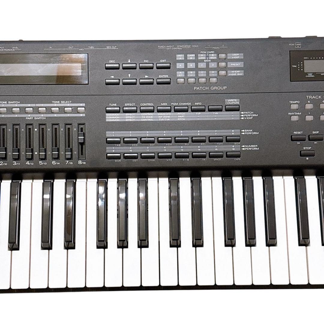 Roland ローランド シンセサイザー JV-1000