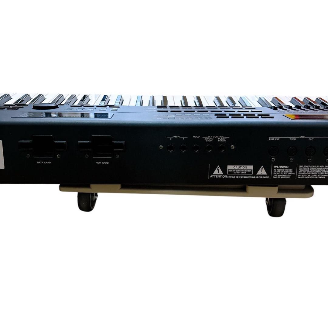 Roland ローランド シンセサイザー JV-1000