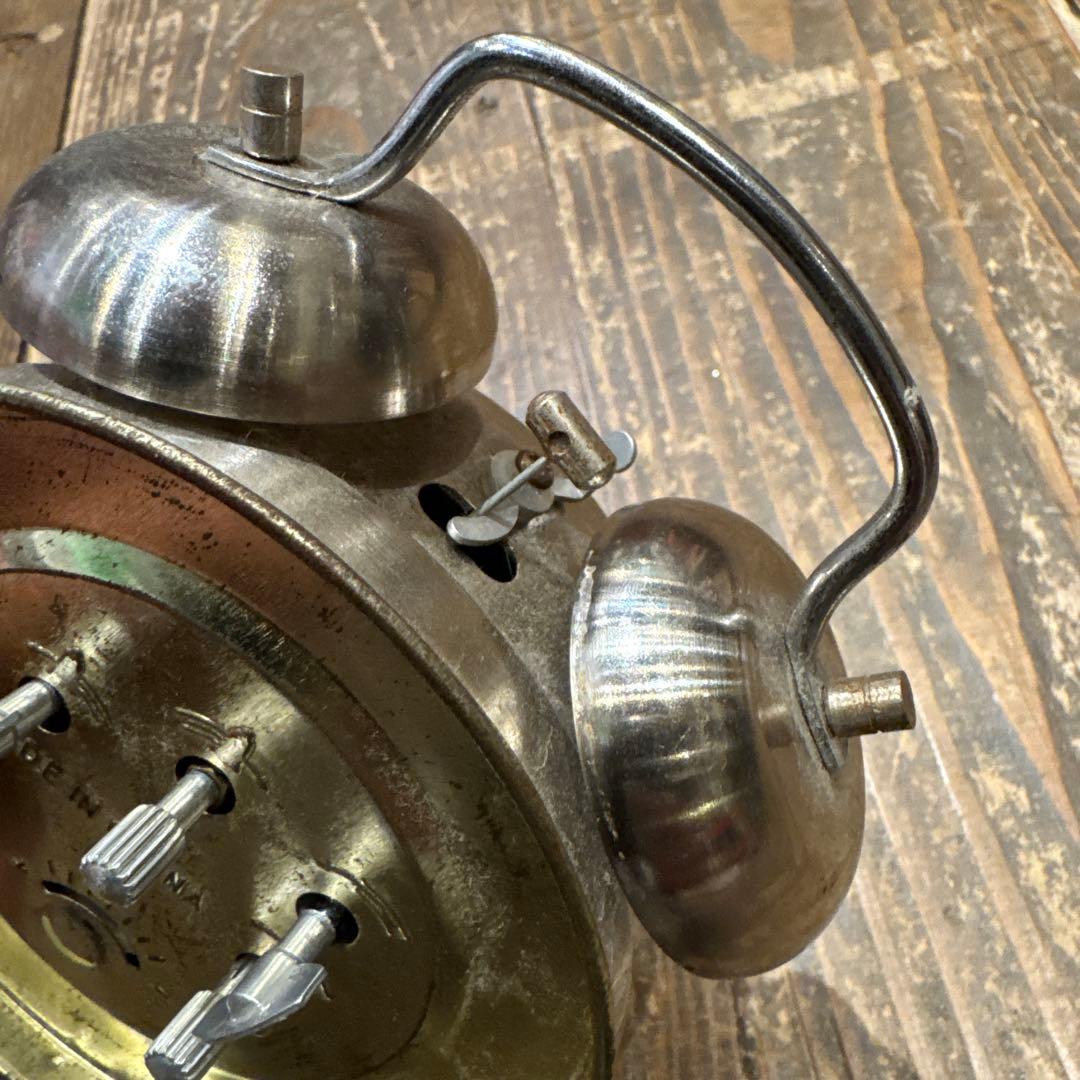 INDEPENDENT 手巻き　目覚まし　時計