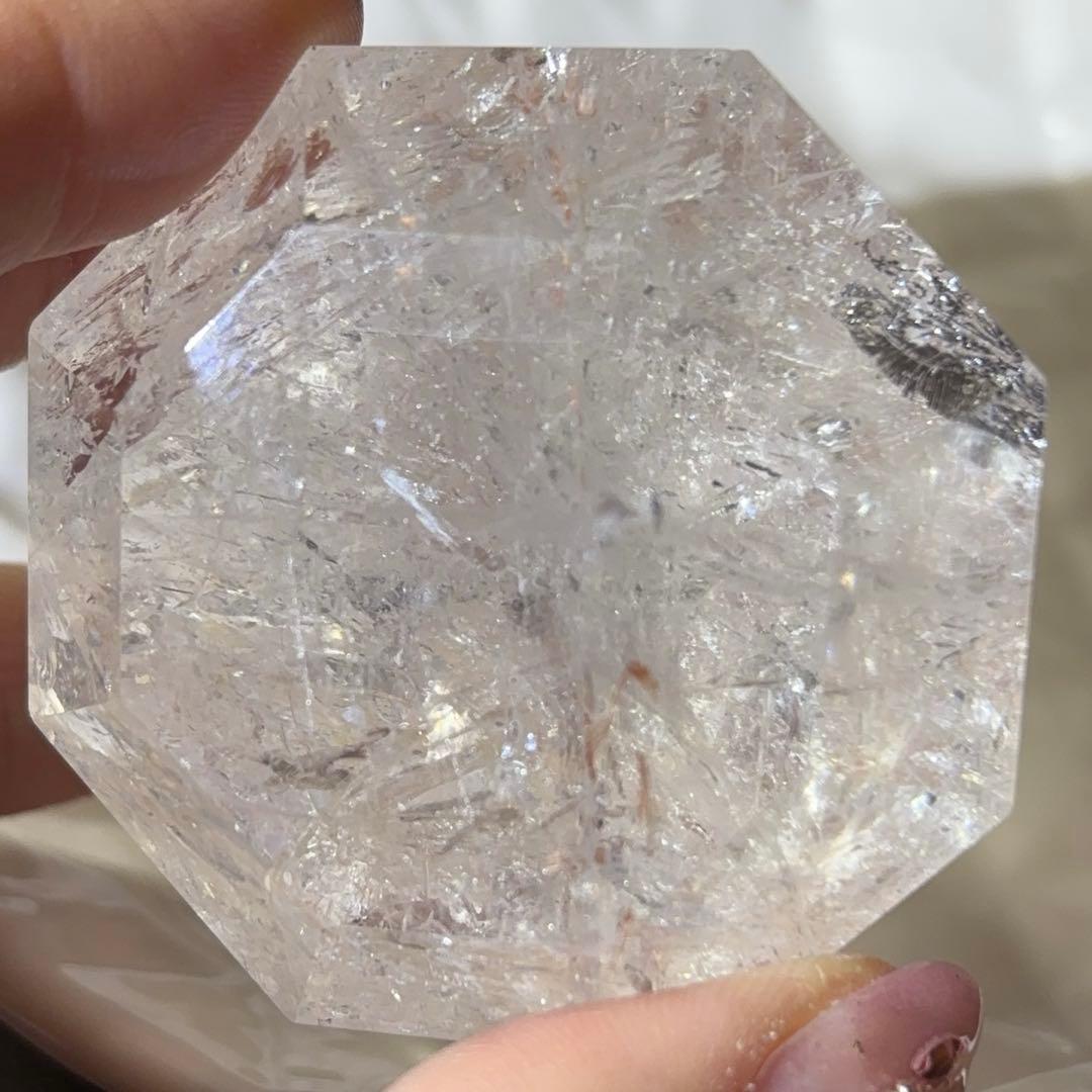 天然石 ピンクアゼツライト ダイヤ型 ピンククリアクォーツ レインボー d495