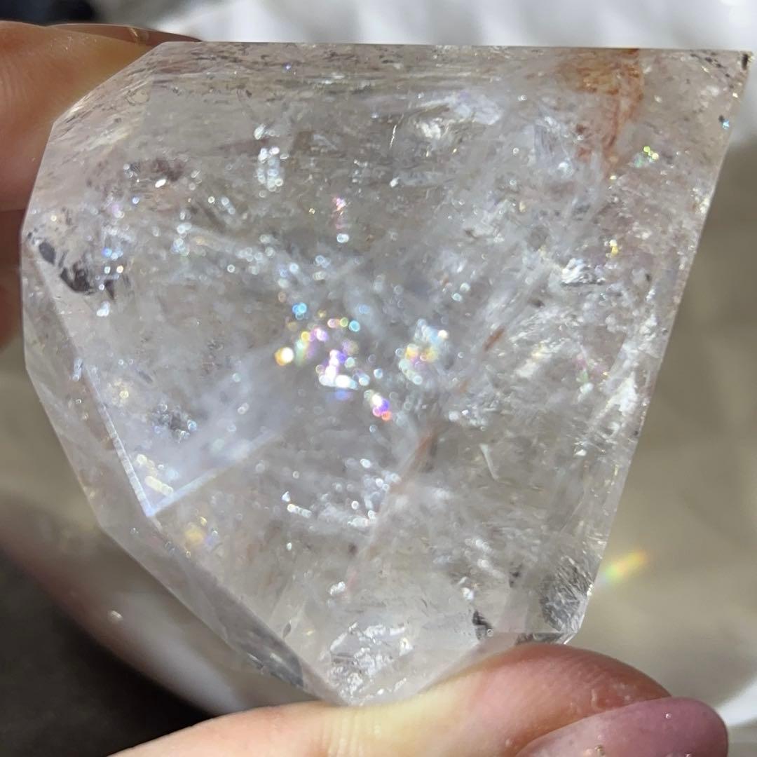 天然石 ピンクアゼツライト ダイヤ型 ピンククリアクォーツ レインボー d495