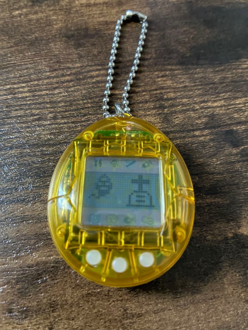初代たまごっち 1996年・1997年製 2色セット