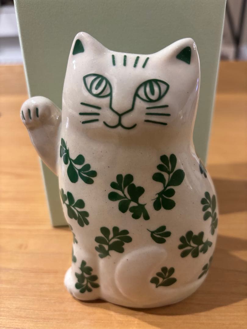 リサラーソン　まねくねこ