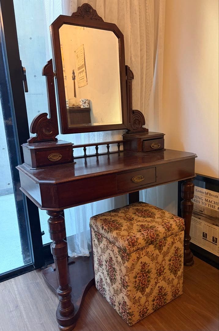 UKヴィンテージ ドレッサー 鏡台 抽斗3杯