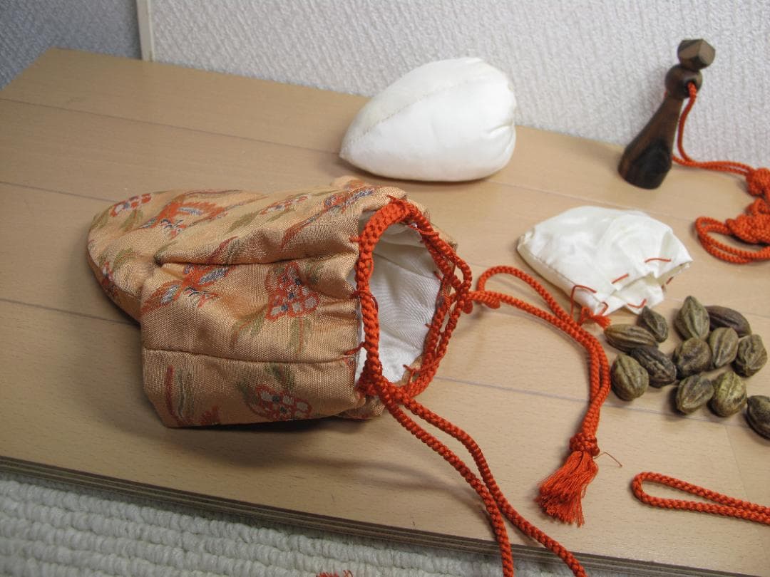 訶梨勒　かりろく　実12個付き　茶道具