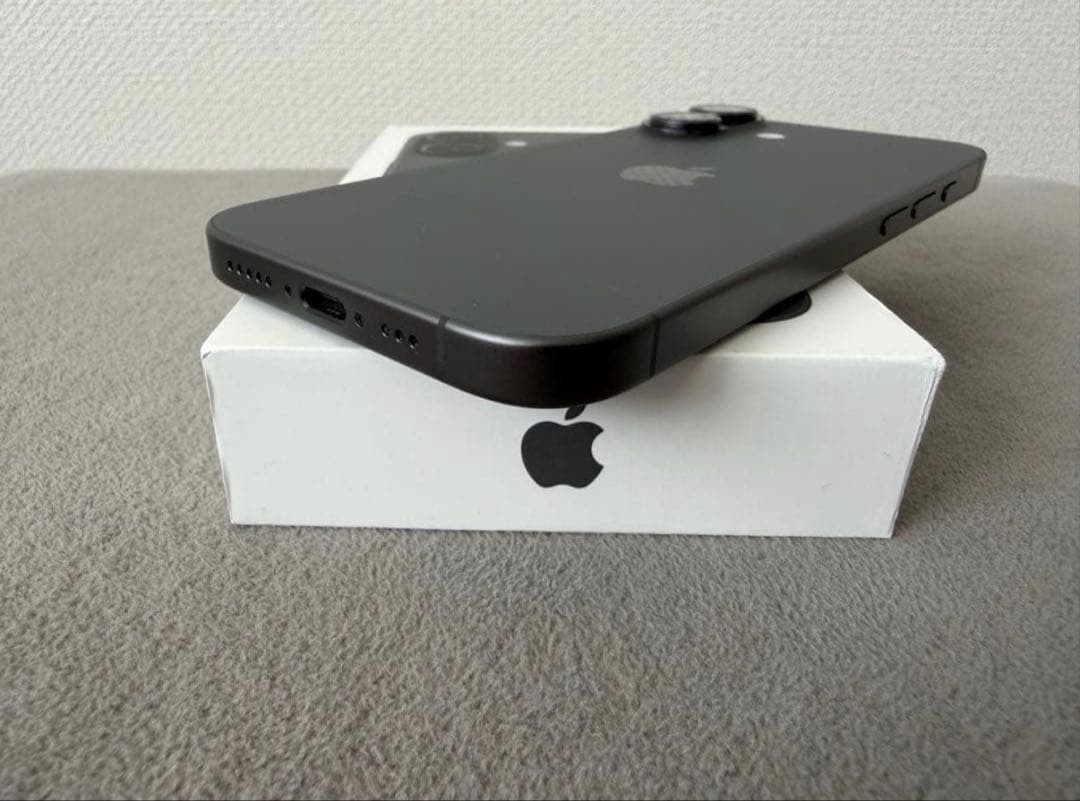 Apple iPhone 17 256GB ブラック 本体 極美品