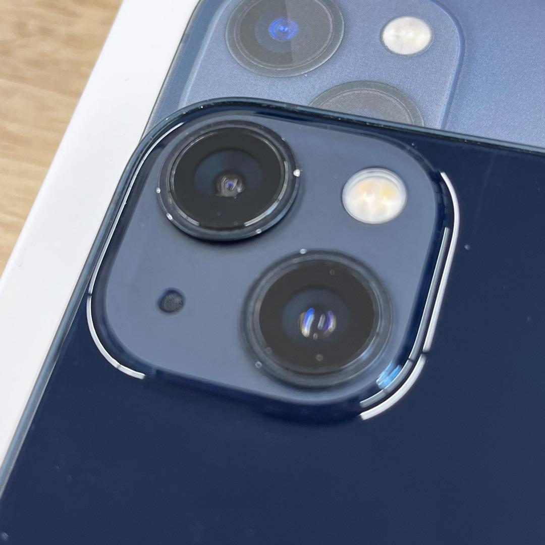 最終値下げ　美品　iPhone13 256GB SIMフリー　ミッドナイト