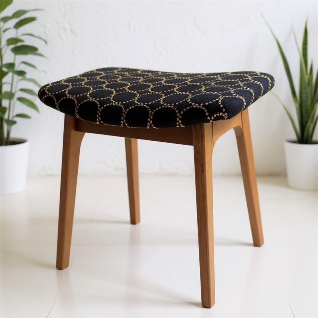 ミナペルホネン使用スツール　オットマン　イス　チェア　インテリア家具北欧スタイル