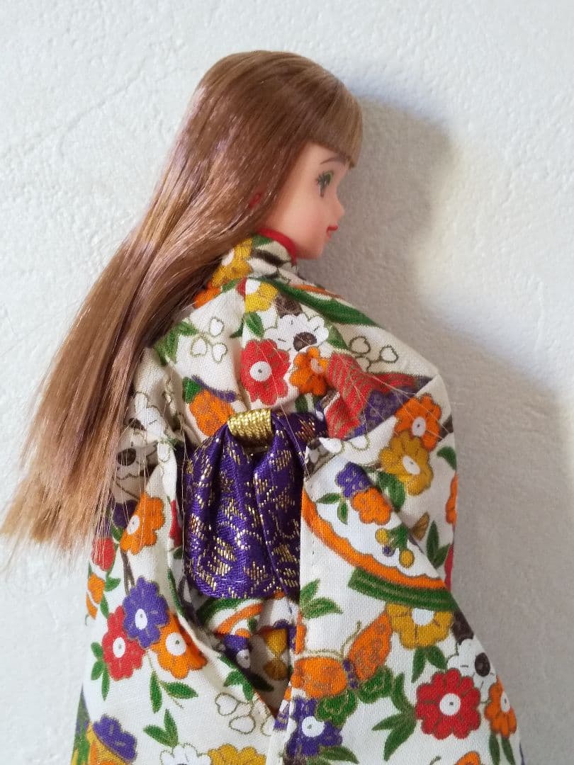 ♥箱無し・新品♥旧タカラジェニー・着物エリーゼ白地花　ジェニーフレンドエリーゼ