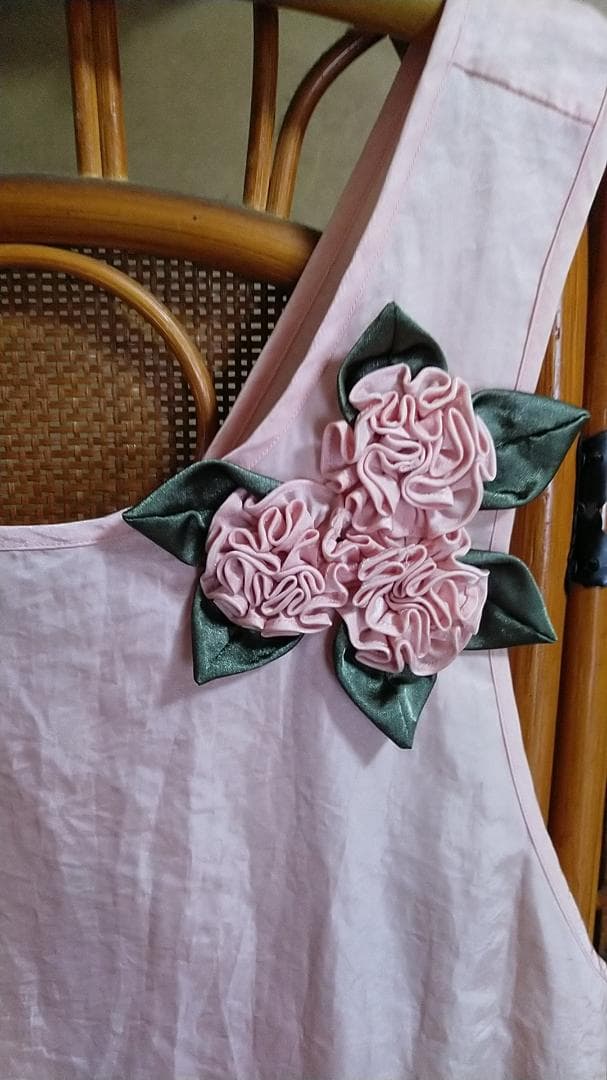 Labas ピンクエプロン