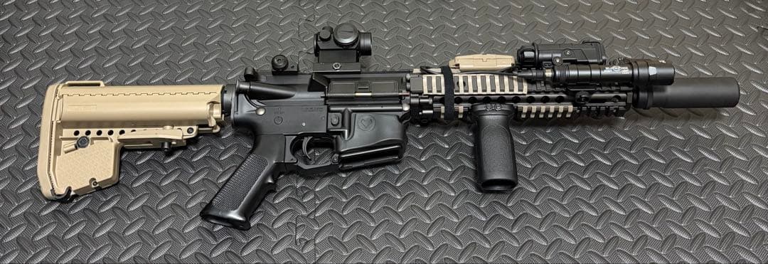 【引退品】次世代電動ガン M4 CQBR