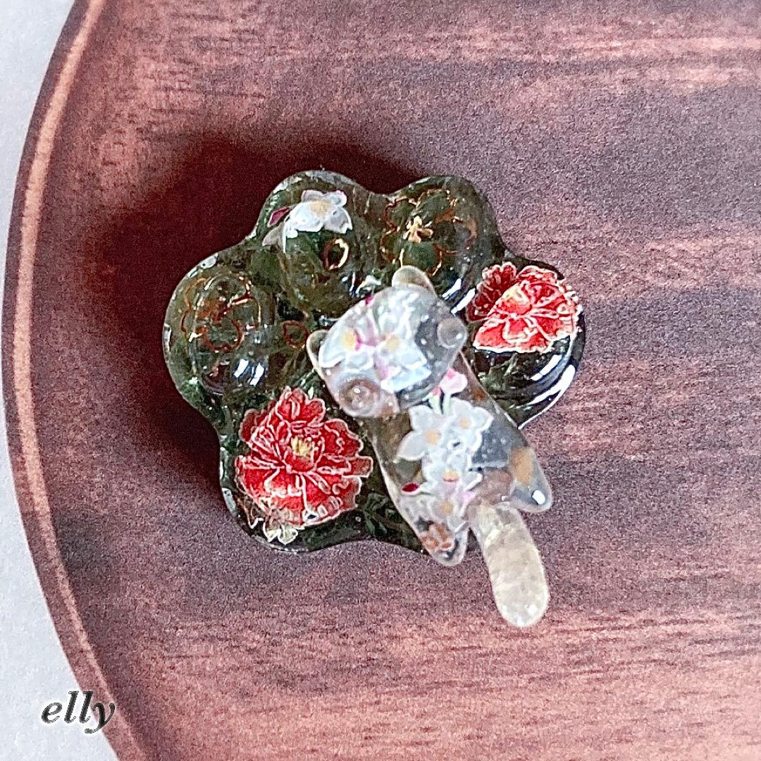 【sawasawa様】1632.天然石　和柄　じゃれ猫　レジン　キーホルダー