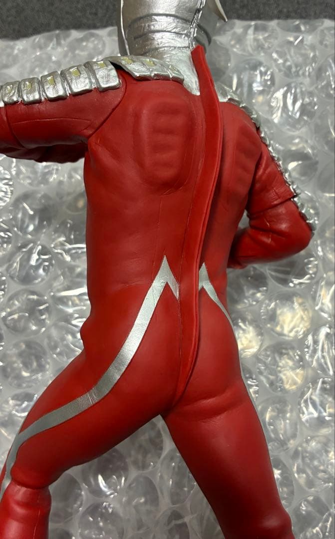 【激レア品】CCP 1/6 ウルトラセブン エメリウム光線 フィギュア