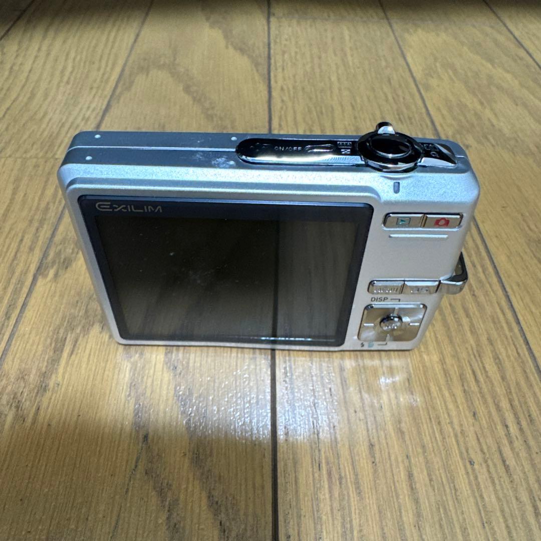 【中古】EX-Z600 シルバー CASIO EXILIM デジタルカメラ