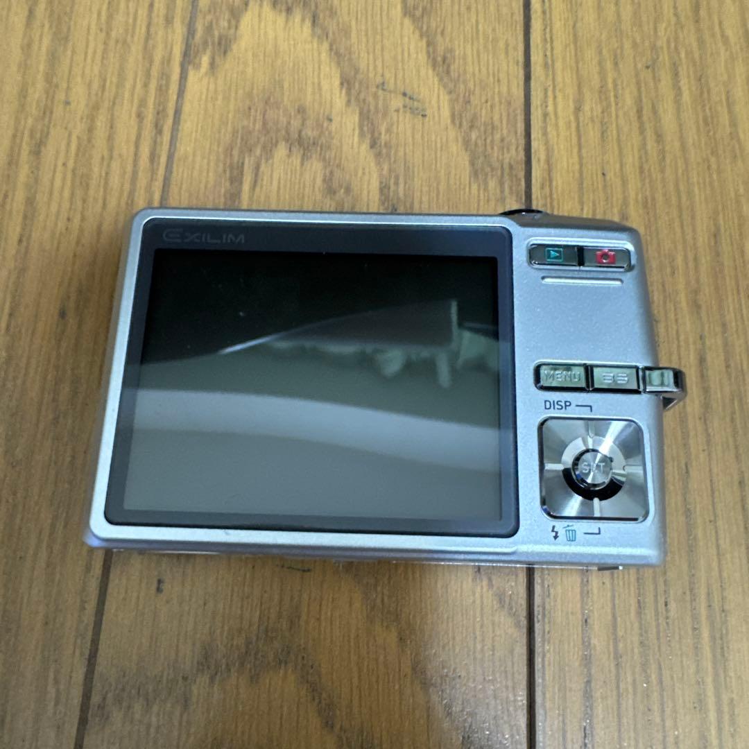 【中古】EX-Z600 シルバー CASIO EXILIM デジタルカメラ