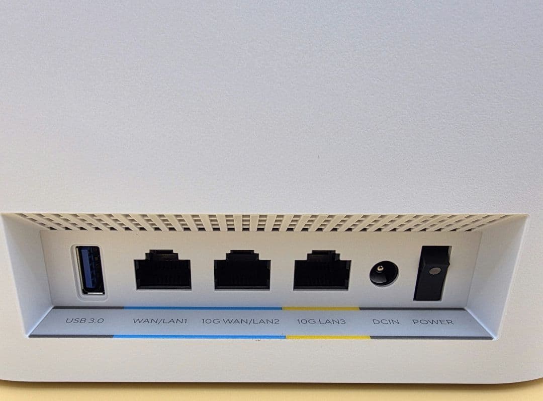 ASUS ZenWiFi RT-BE18000 Wi-Fi 7ルーター ①