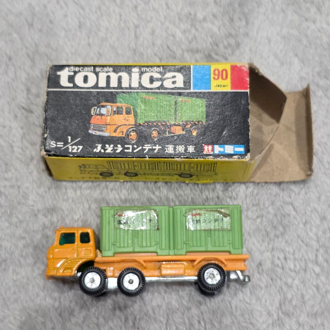 トミカ　11台セット　NHK、ふそうコンテナ、ローソン、ファミマ　tomica