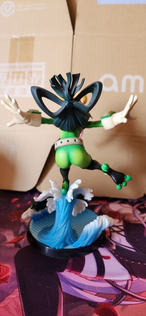 蛙吹梅雨 フィギュア