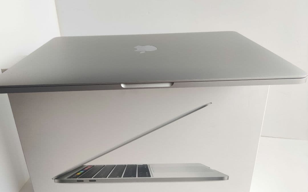 美品 13インチ MacBook Pro A2251 2020年モデル シルバー