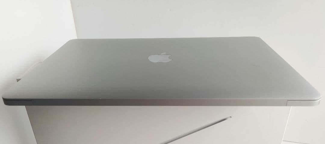 美品 13インチ MacBook Pro A2251 2020年モデル シルバー