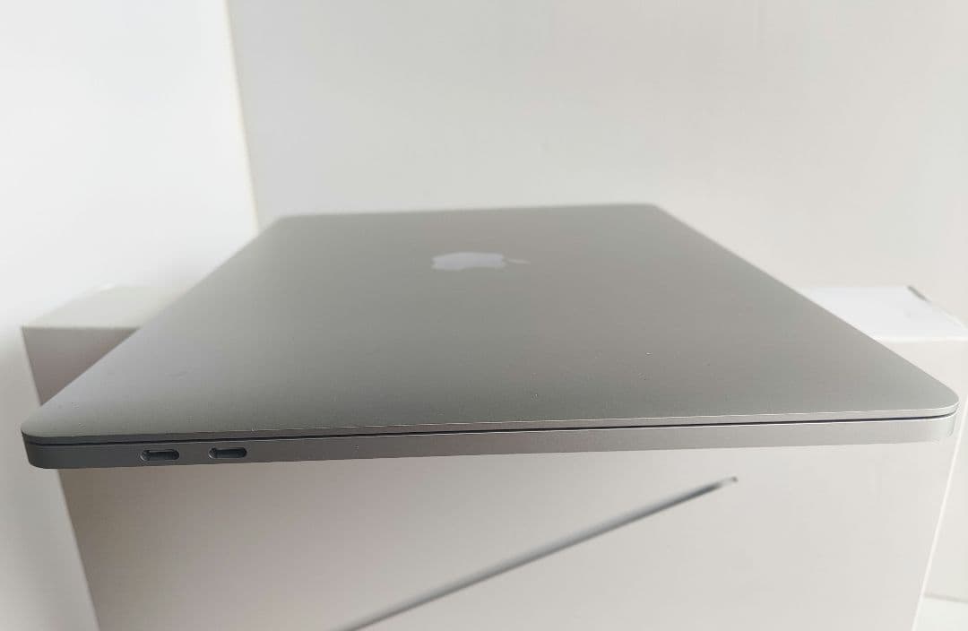 美品 13インチ MacBook Pro A2251 2020年モデル シルバー