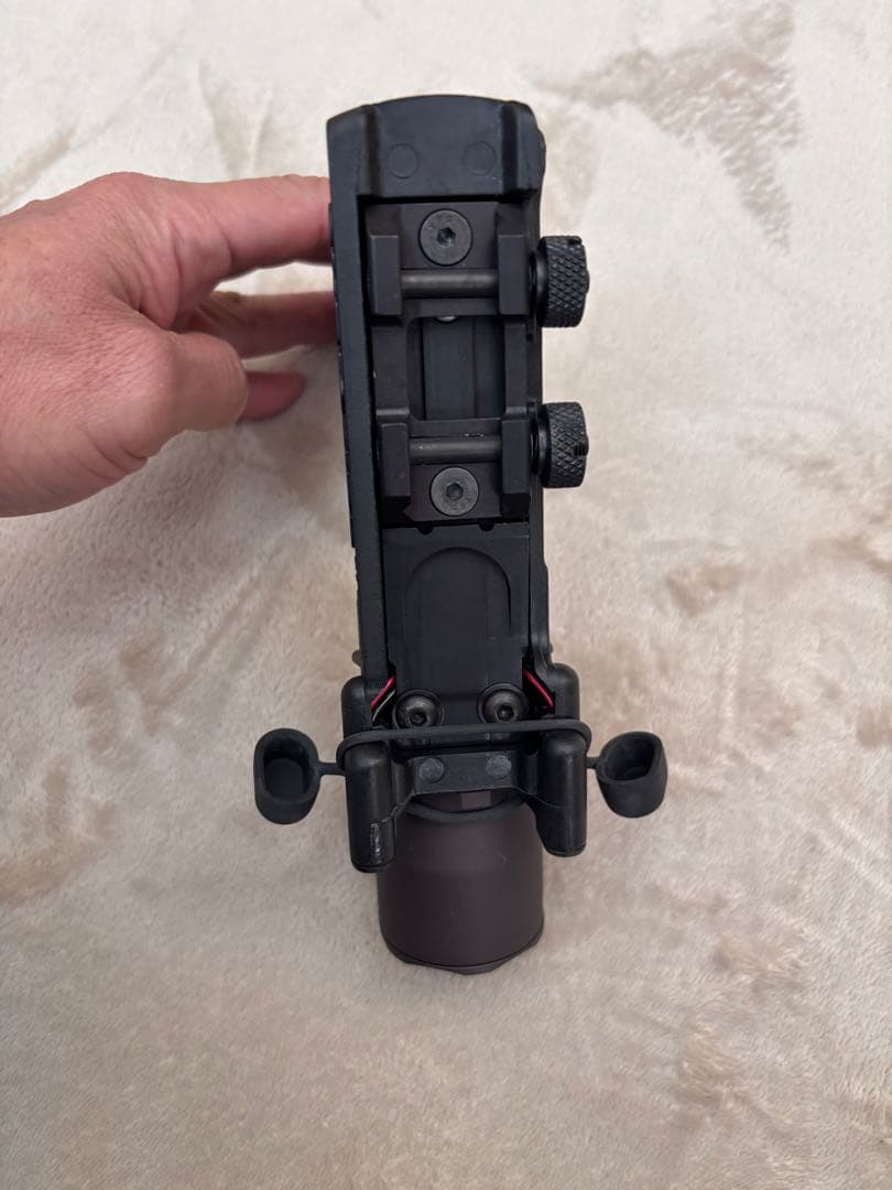 激レアSUREFIRE M900Aブルー フォアグリップウェポンライト 旧型