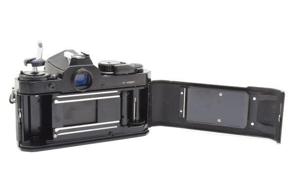 フィルムカメラ Nikon FE black body #536