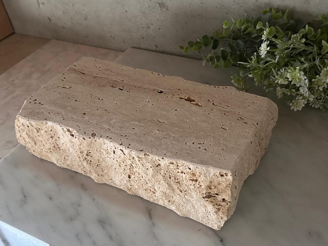 天然大理石　イタリア　トラバーチン　割肌●一点物●アクセサリー台　台座●送料無料