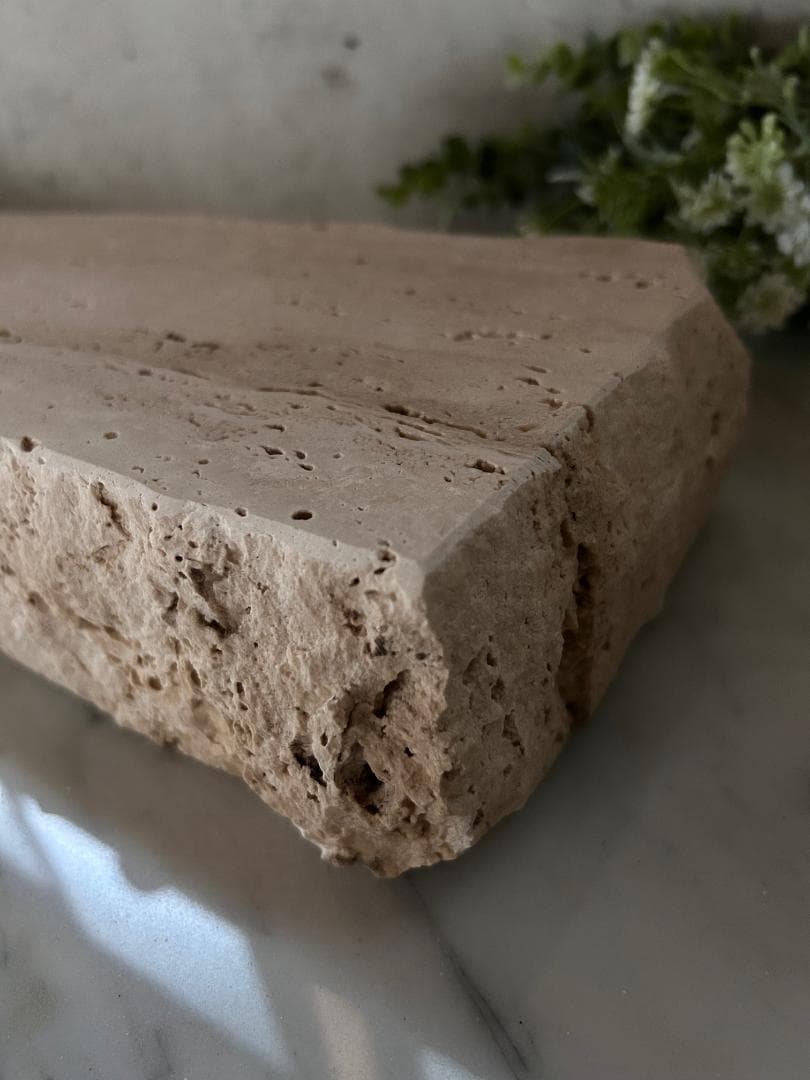天然大理石　イタリア　トラバーチン　割肌●一点物●アクセサリー台　台座●送料無料