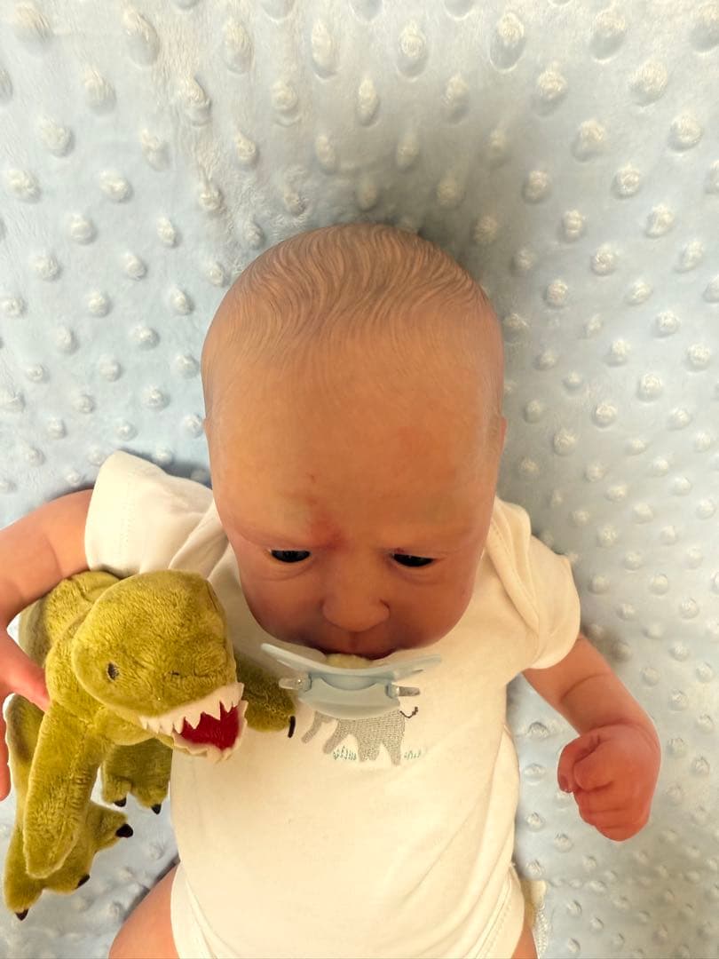 リボーンドール　リアルご機嫌ななめベビー