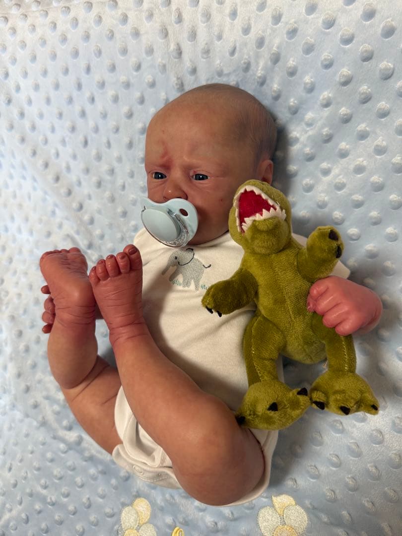 リボーンドール　リアルご機嫌ななめベビー