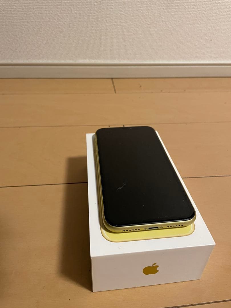 【ジャンク品(バッテリー劣化)】AppleiPhone11本体イエロー(箱付き)