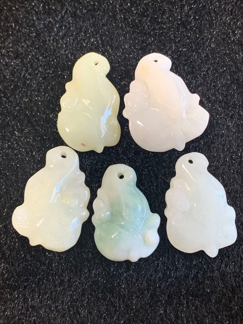 翡翠　彫り物セット