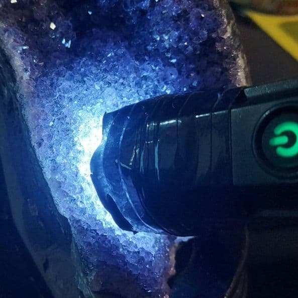 大きな1.1kg超え紫水晶アメジストクラスター原石 台座も付いてこの価格 493