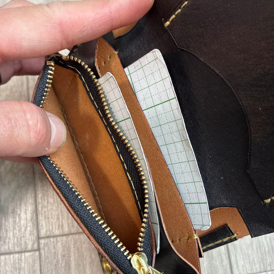 【茶芯ブラック】トラッカーウォレット　ミドル　真鍮　お札を折らずに収納