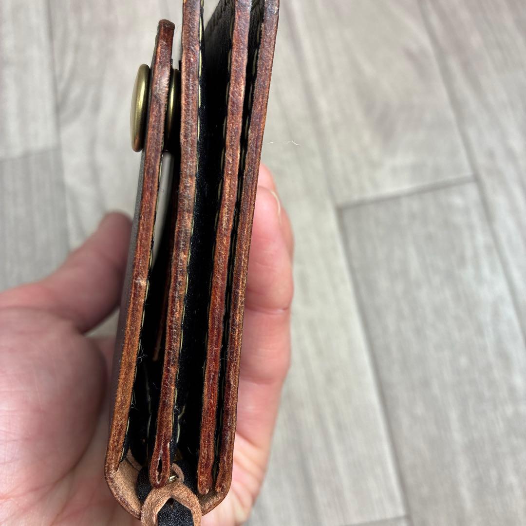 【茶芯ブラック】トラッカーウォレット　ミドル　真鍮　お札を折らずに収納