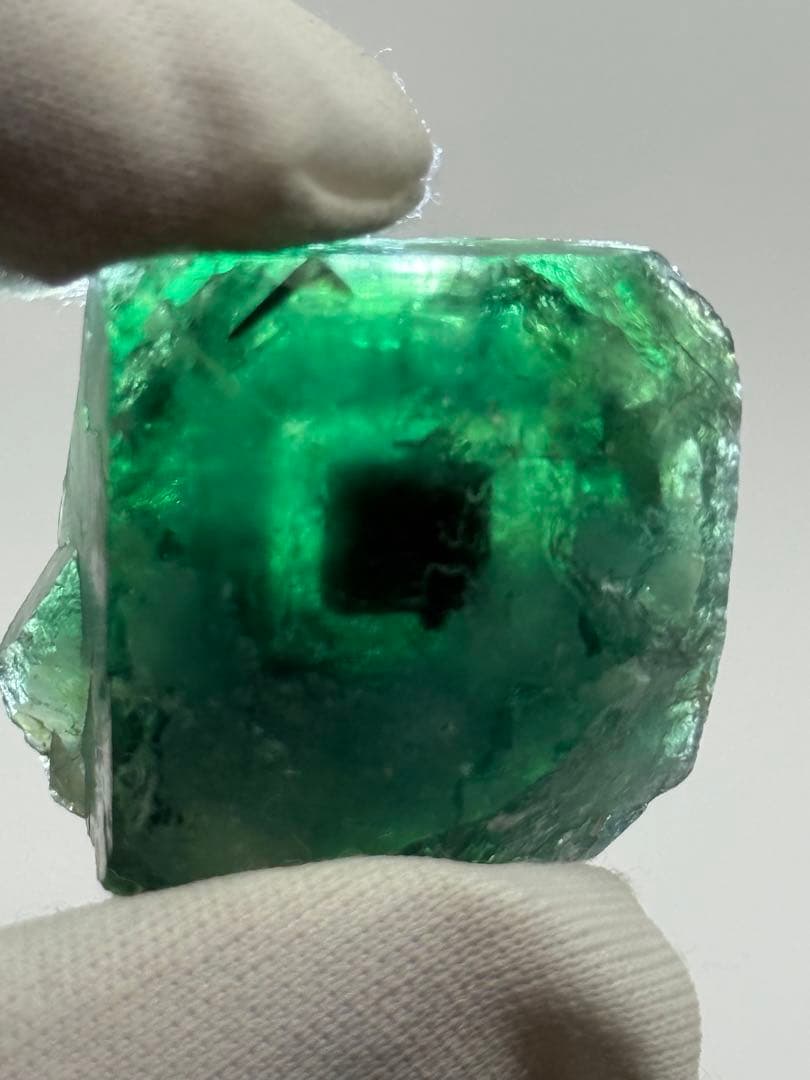 ブルー　グリーン　フローライト　オコルス産　原石　鉱物　標本　天然石　ウィンドウ