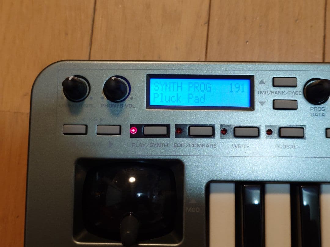 Novation XioSynth 25 シンセサイザー