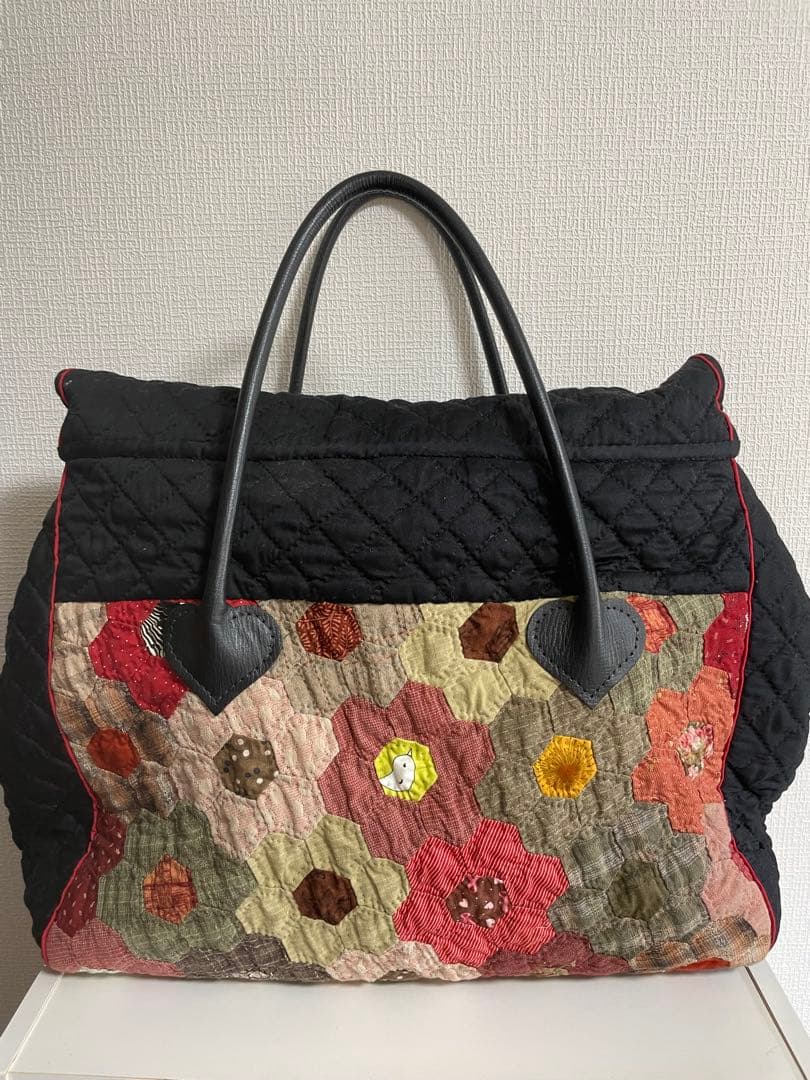 ★週末セール★ハンドメイド　花柄キルティングトートバッグ
