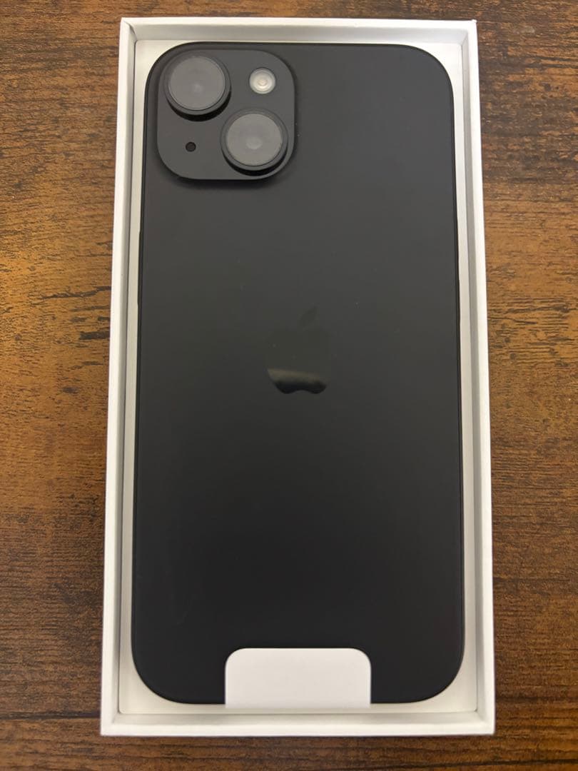 Apple iPhone 15 128GB ブラック 新品未使用品　即日発送