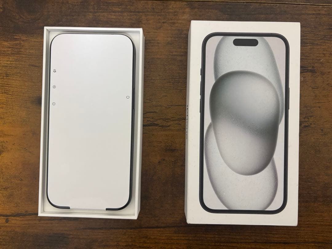 Apple iPhone 15 128GB ブラック 新品未使用品　即日発送