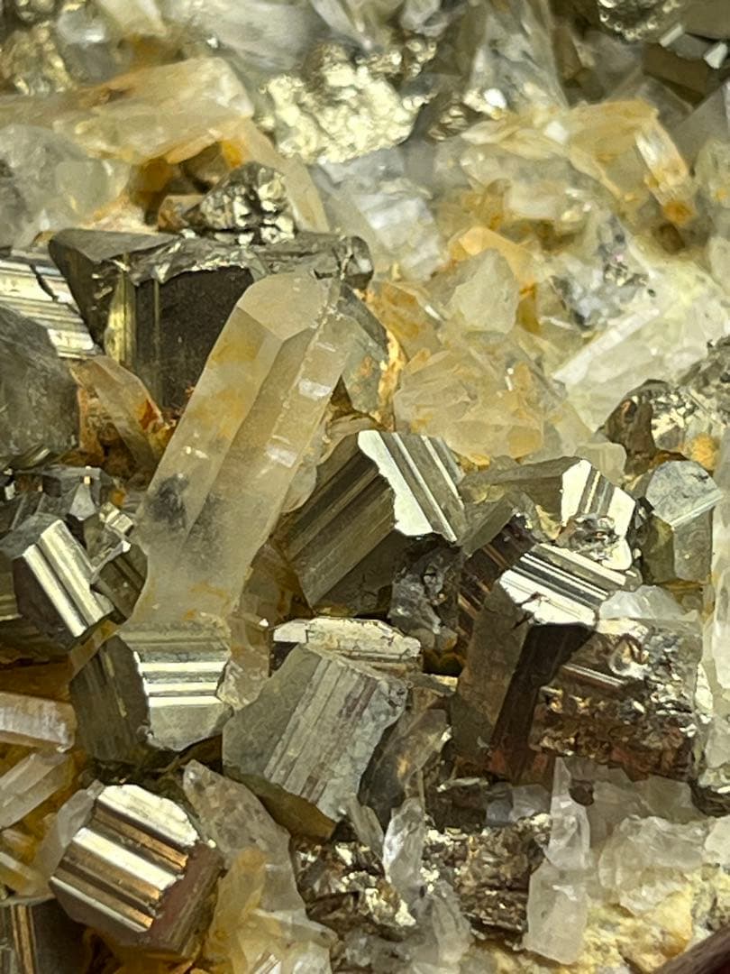 天然石　パイライト　大きな原石　水晶共生　約466g⭐️2153