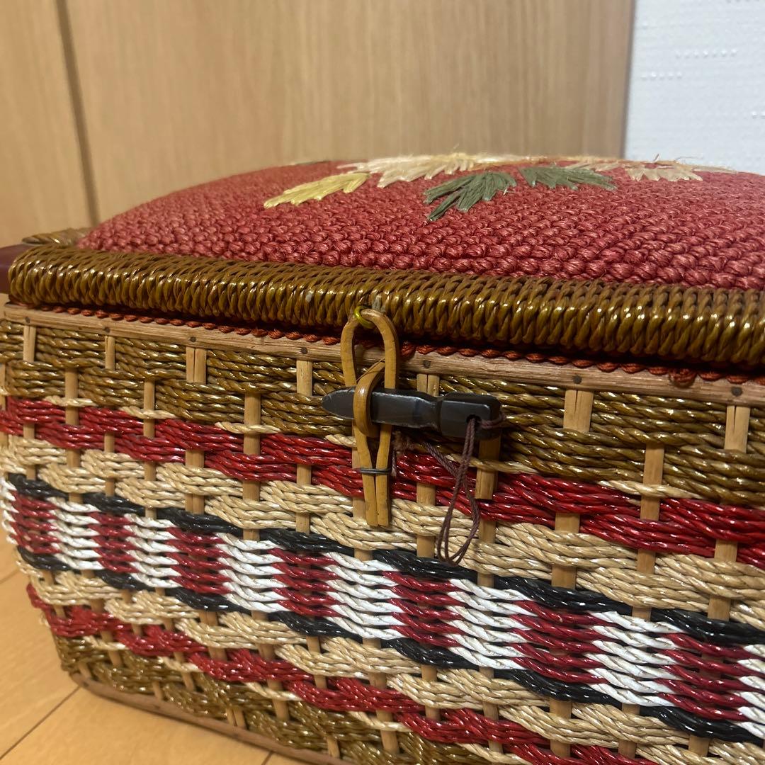 【昭和レトロ】　裁縫箱　針箱　脚付き