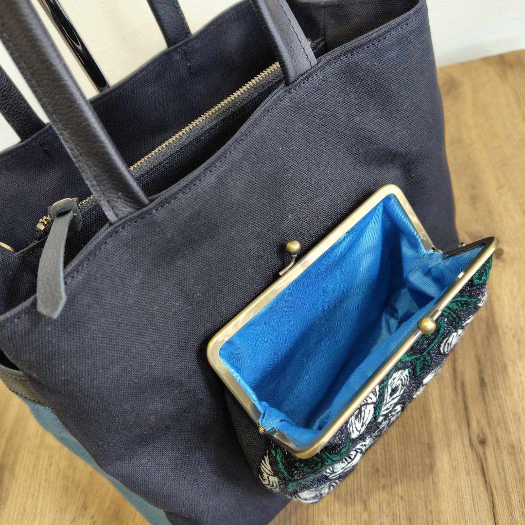 ミナペルホネン/rosyロージィーネイビー/がま口ポケット仕切り付きトート