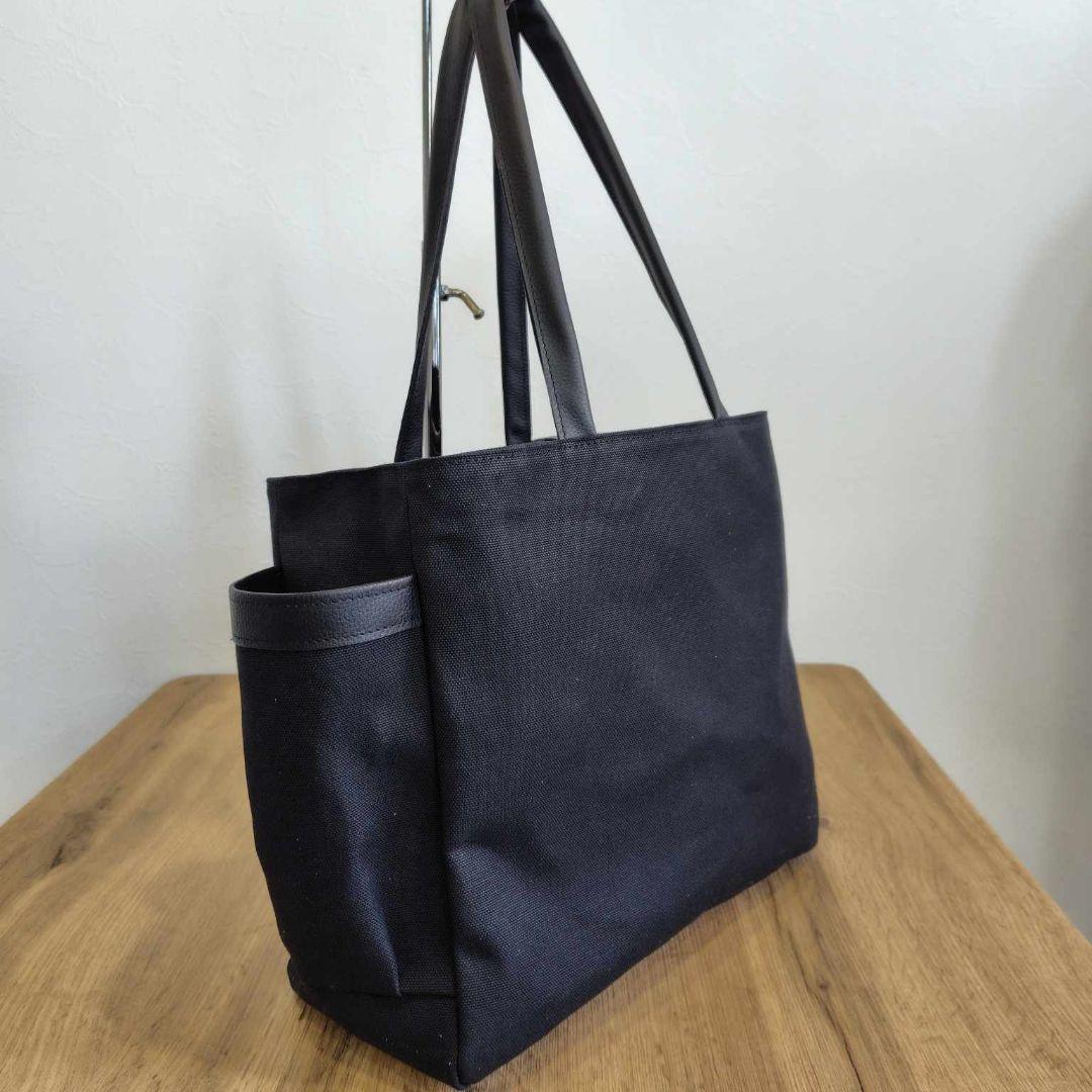 ミナペルホネン/rosyロージィーネイビー/がま口ポケット仕切り付きトート