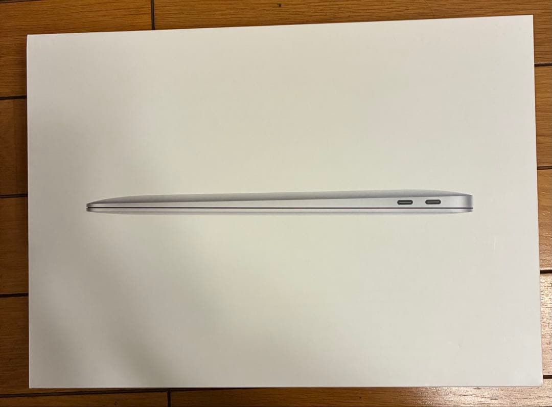 MacBook本体 Apple MacBook Air (Intel Core i3)