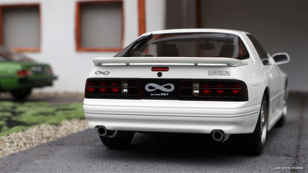 【新品】1/18 WHELART マツダ サバンナ RX-7 FC3S