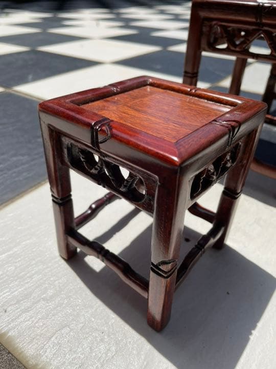 木の飾り棚　亀の子　椅子　アンティーク　４個セット