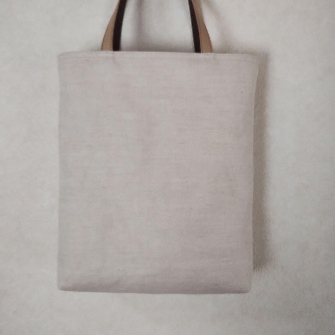 ハンドメイド 手刺繍 小さなお花のト― トバック