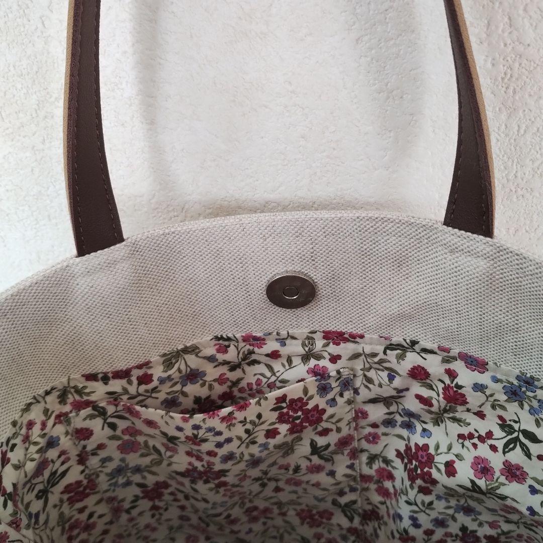 ハンドメイド 手刺繍 小さなお花のト― トバック